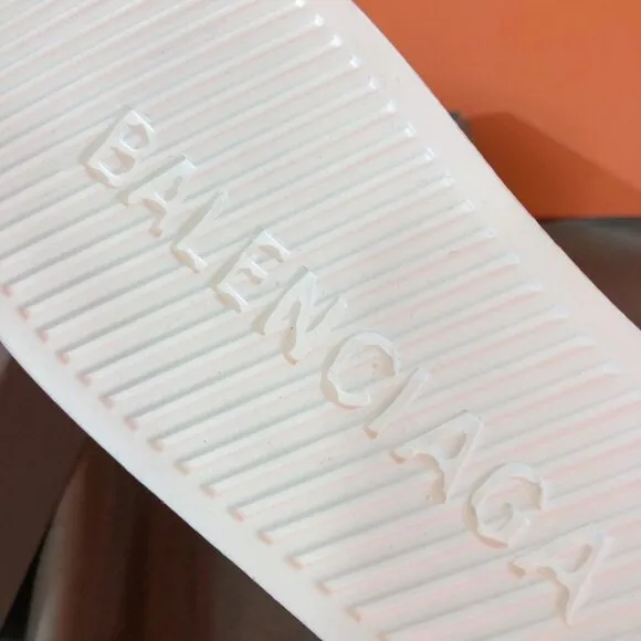 WOMENS BALENCIAGA LOGO POOL SLIDES SANDALS SLIPPERS WHITE BLACK
