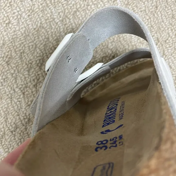Women's Birkenstock Sandals, Size 38 white ( 7.5)