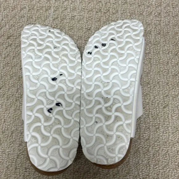 Women's Birkenstock Sandals, Size 38 white ( 7.5)