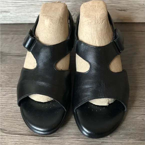 Womens Classic SAS Suntimer Black Tripad Comfort Heeled Sandals Sz 7.5N Leather