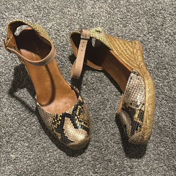 Women's Kurt Geiger Monty Yellow Snake Print Wedge Sandals Size 38