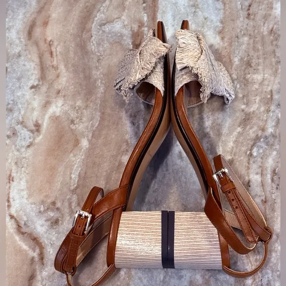 Women’s Massimo Dutti raffia brown leather heeled sandals- Size 37