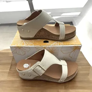 Women’s Palm Haven Sandals with Wedge Heel and Adjustable Strap! Size 10! New!
