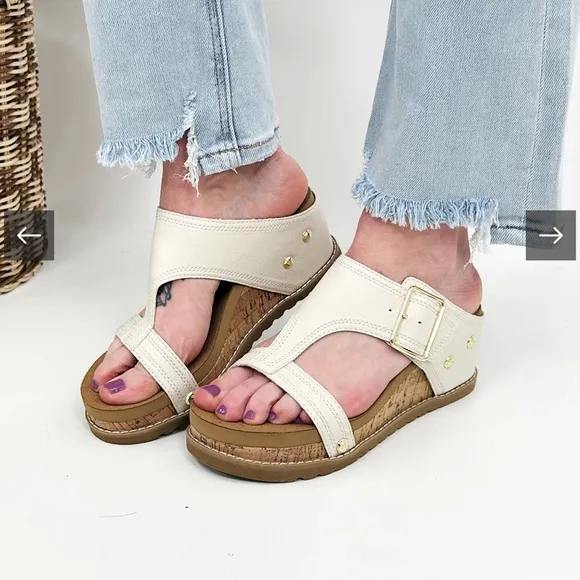 Women’s Palm Haven Sandals with Wedge Heel and Adjustable Strap! Size 10! New!