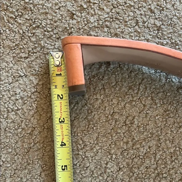 Women's Peach(ish)/Pink Heels