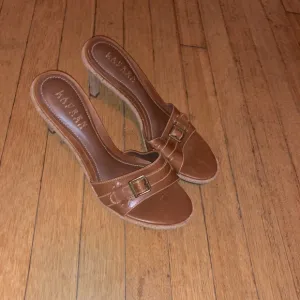 Women’s Ralph Lauren sandals 🔥🔥