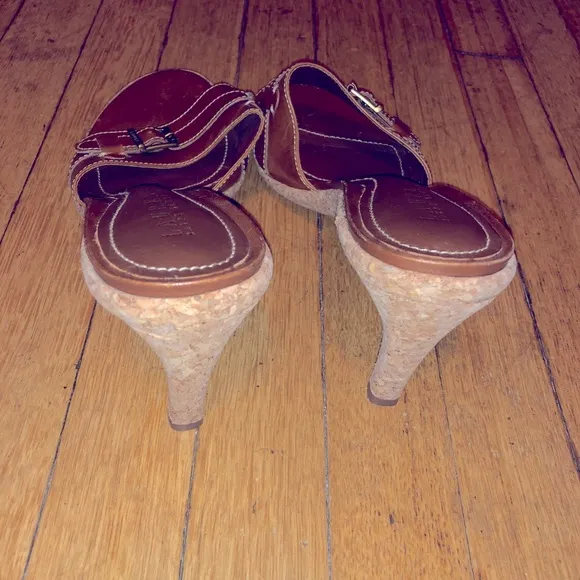 Women’s Ralph Lauren sandals 🔥🔥