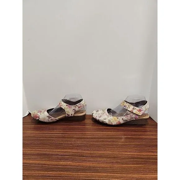 Women's Rockport‎ 9M Cobb Hill Floral Leather Perforated Judson Sling Sandal