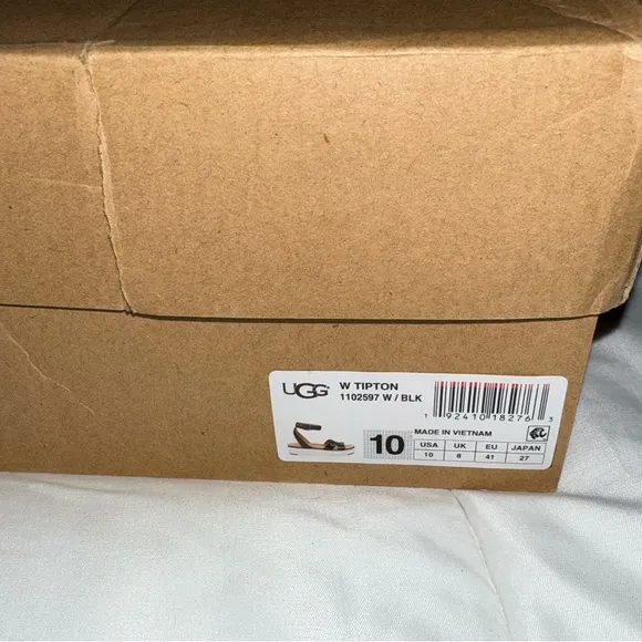 Women's UGG Tipton Black Leather Sandals White Platform Size 10