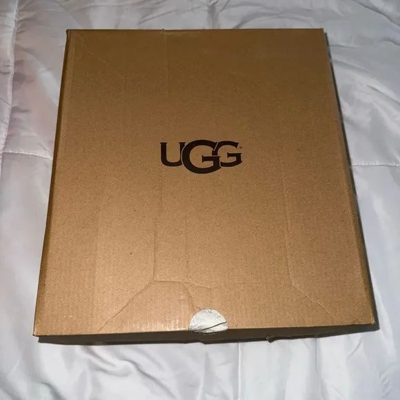 Women's UGG Tipton Black Leather Sandals White Platform Size 10
