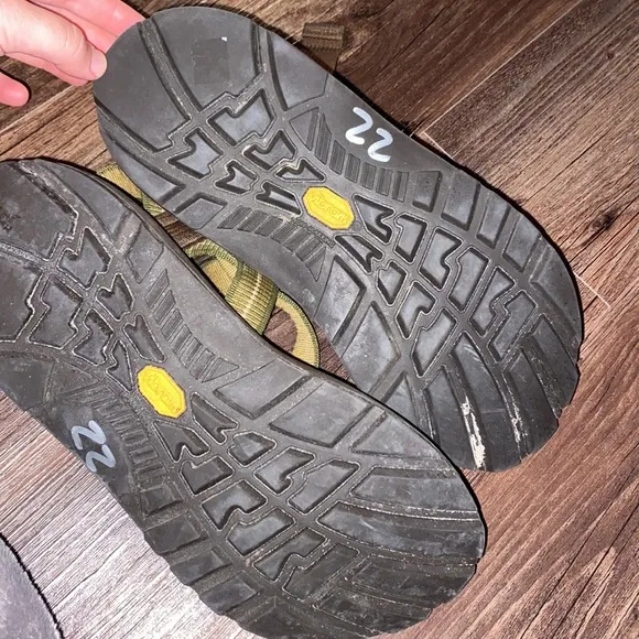 WORN ONCE men’s Chaco sandals size 10