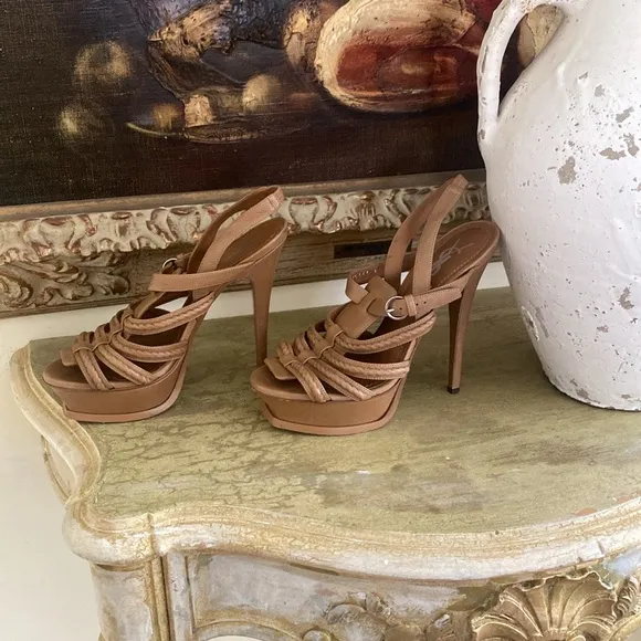 Yves Saint Laurent Leather Slingback Sandals