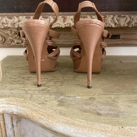Yves Saint Laurent Leather Slingback Sandals