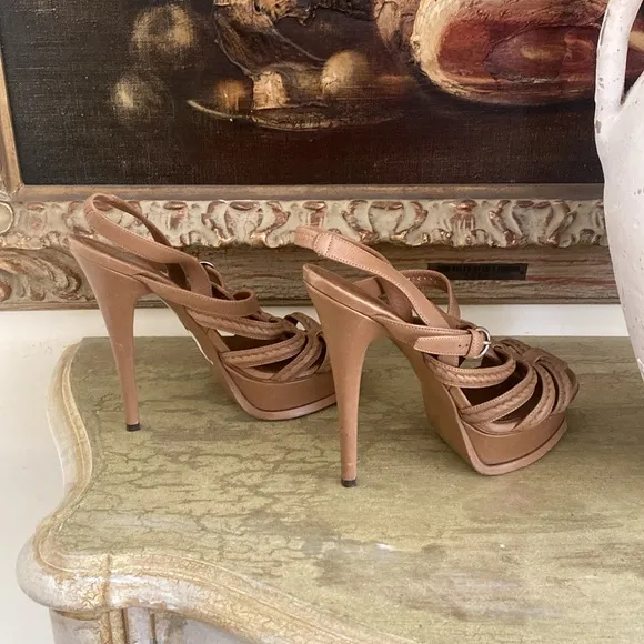Yves Saint Laurent Leather Slingback Sandals