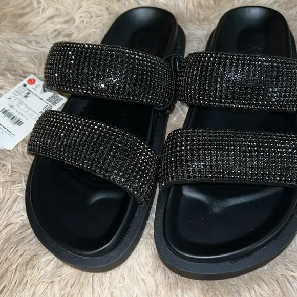 Zara Black🖤🖤🖤 Rhinestone Flat Sandals - Size 6 - NWT