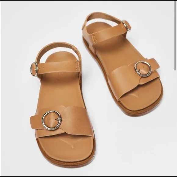 Zara kids light brown leather sandals with buckle NWT