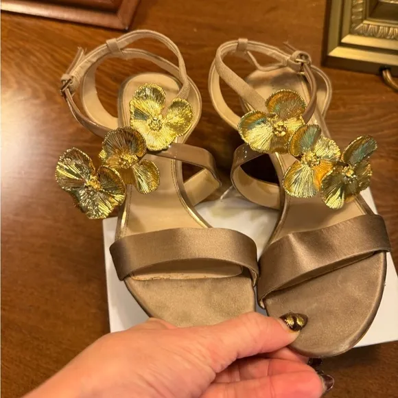 Zara Tan Satin/Suede Gold Orchid Sandals w/ 4” Block Heel Size 38/8 MSRP $198