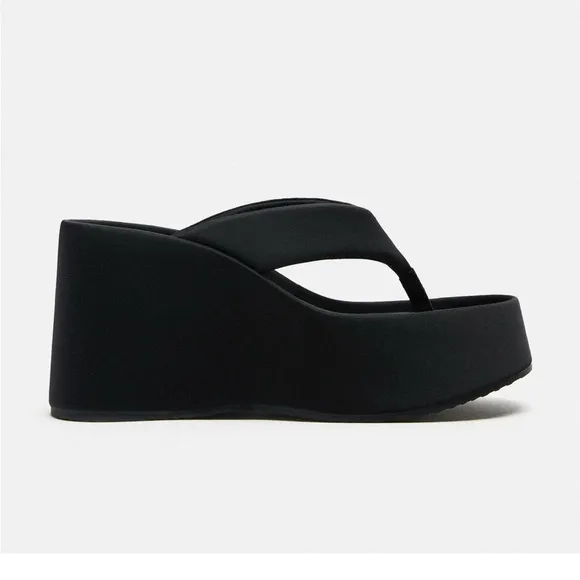 Zara Women’s Neoprene Platform Wedge Sandals in size 7.5 - hardly worn!